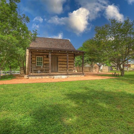 Town Creek Cabin Walk To Main St Βίλα Φρέντερικσμπεργκ Εξωτερικό φωτογραφία